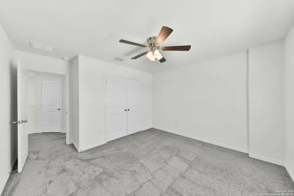 $2,550 | 11255 Sawyer Valley, San Antonio, TX 78254