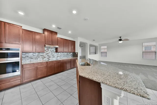 $2,550 | 11255 Sawyer Valley, San Antonio, TX 78254