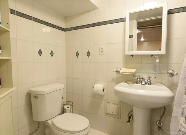 $1,150,000 | 2056 Continental Avenue | Pelham Bay
