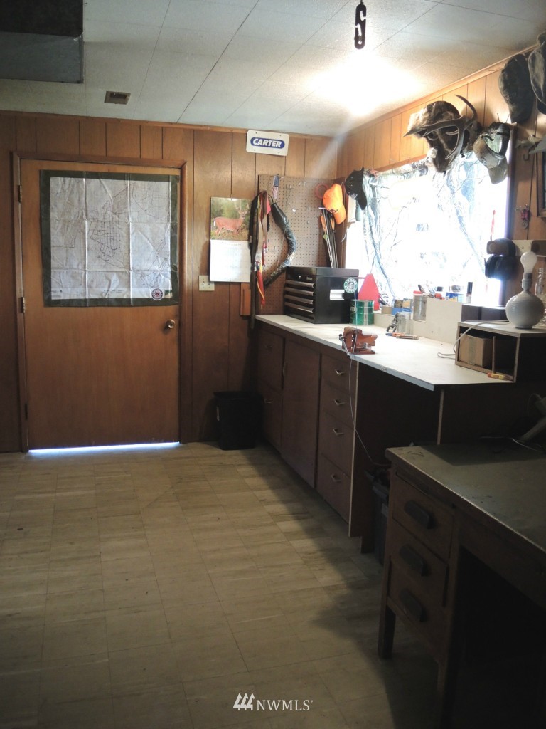 6515 Humphrey Road Clinton, WA 98236 - Photo 14 of 17 Gallery Image 14