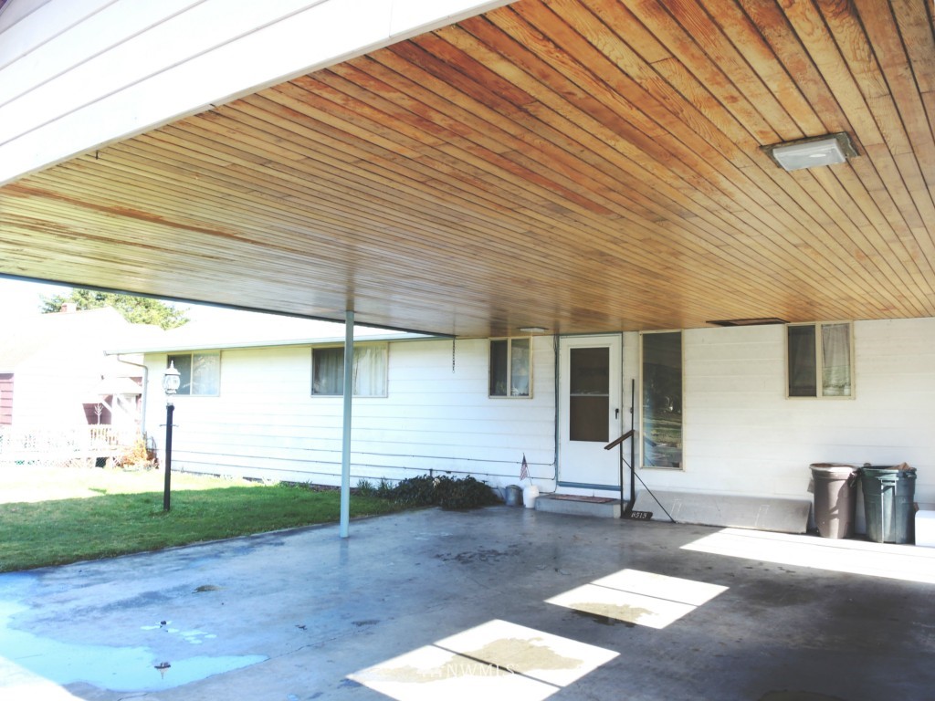 6515 Humphrey Road Clinton, WA 98236 - Photo 16 of 17 Gallery Image 16