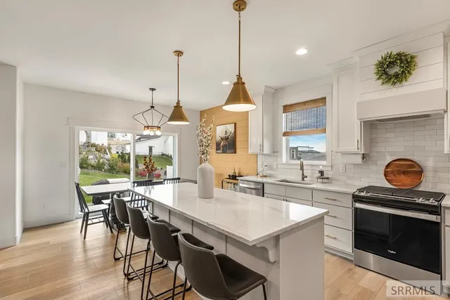 $699,000 | 6482 East Crown Crescent, Ammon, ID 83406