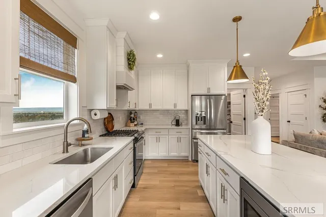 $699,000 | 6482 East Crown Crescent, Ammon, ID 83406