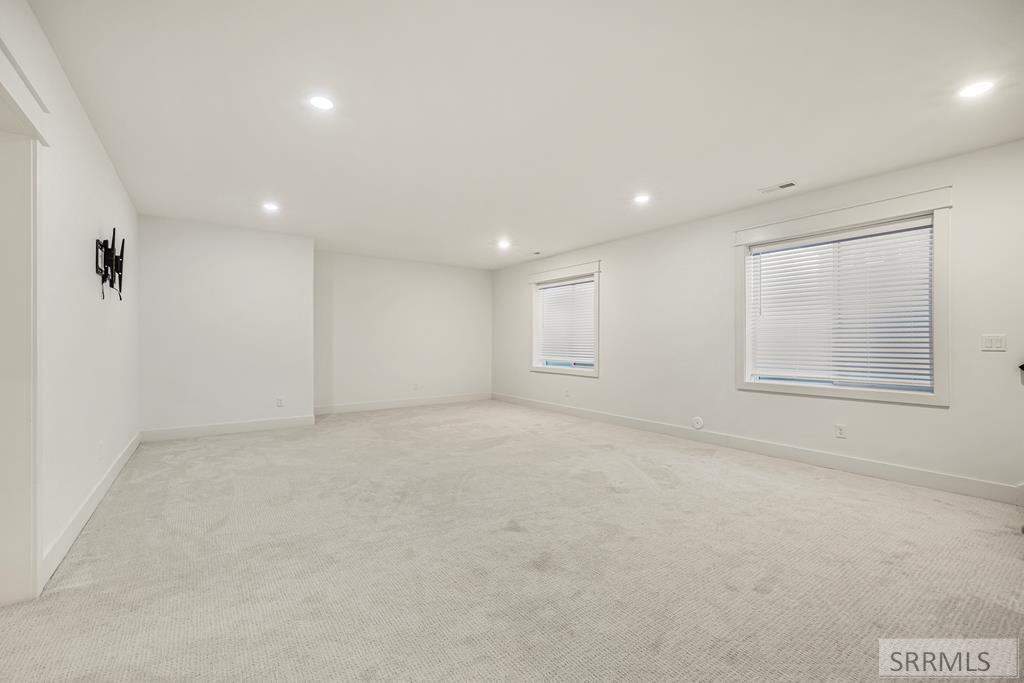 6482 East Crown Crescent Ammon, ID 83406 - Photo 28 of 61