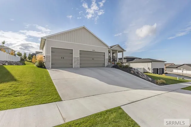 $699,000 | 6482 East Crown Crescent, Ammon, ID 83406