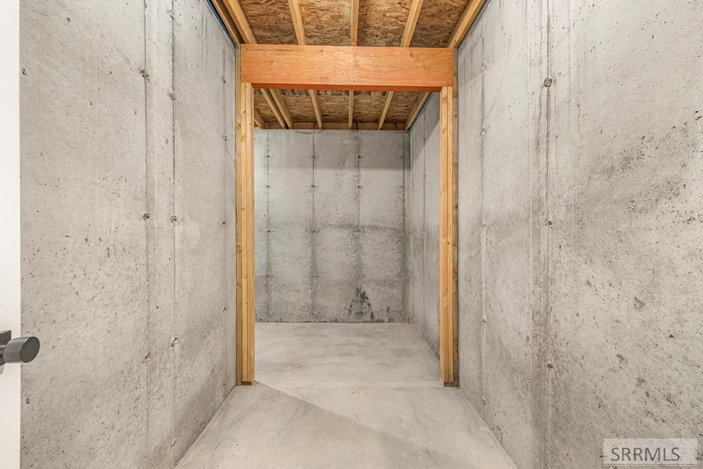 6482 East Crown Crescent Ammon, ID 83406 - Photo 32 of 61