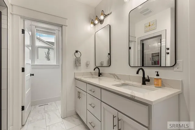 $699,000 | 6482 East Crown Crescent, Ammon, ID 83406