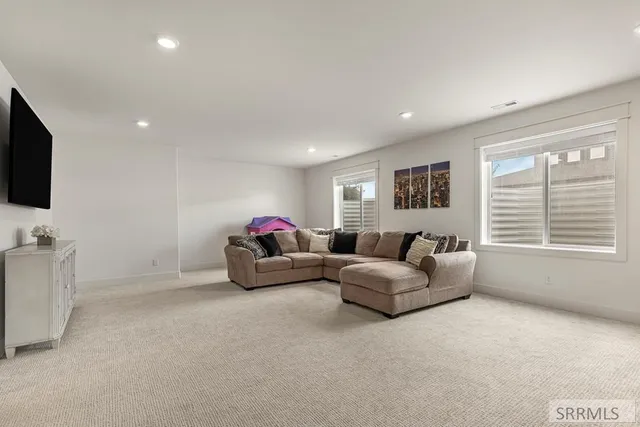 $699,000 | 6482 East Crown Crescent, Ammon, ID 83406