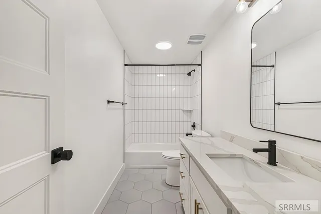 $698,000 | 6482 East Crown Crescent, Ammon, ID 83406