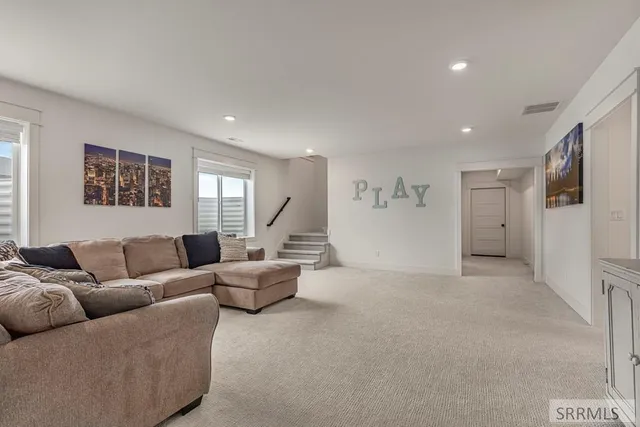 $699,000 | 6482 East Crown Crescent, Ammon, ID 83406