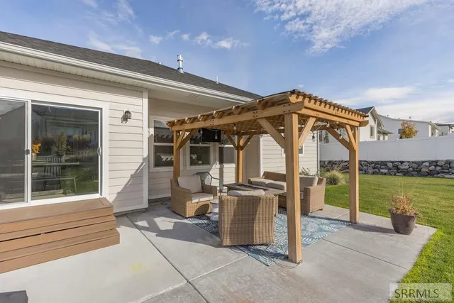 $698,000 | 6482 East Crown Crescent, Ammon, ID 83406