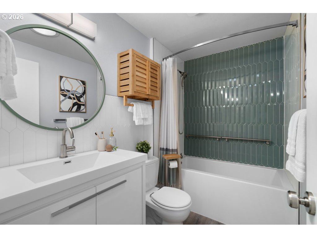 12170 Southwest Spring Court Portland, OR 97225 - Photo 24 of 37 Gallery Image 24