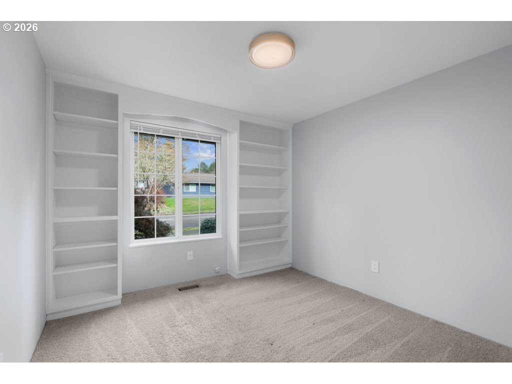 12170 Southwest Spring Court Portland, OR 97225 - Photo 25 of 37 Gallery Image 25