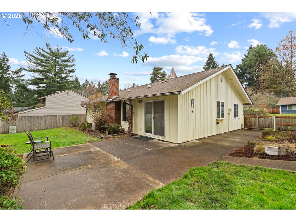 12170 Southwest Spring Court Portland, OR 97225 - Photo 27 of 37 Gallery Image 27