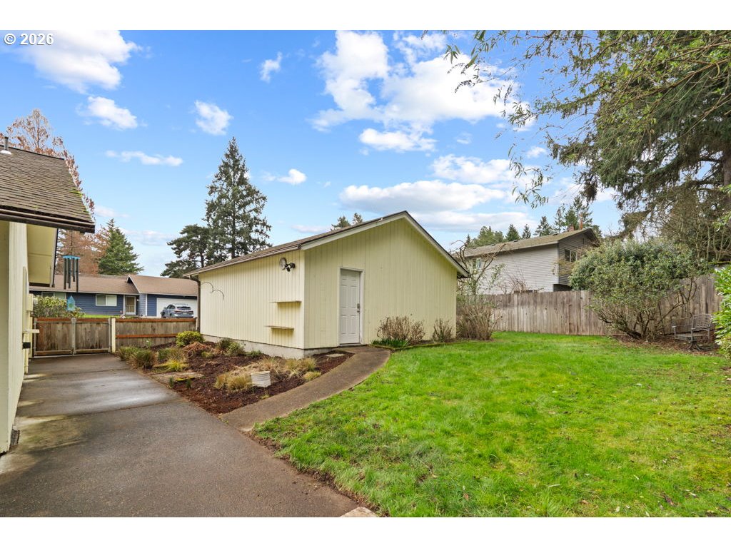 12170 Southwest Spring Court Portland, OR 97225 - Photo 30 of 37 Gallery Image 30