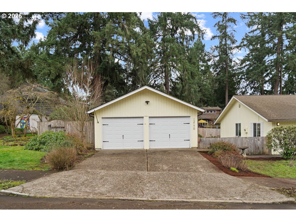 12170 Southwest Spring Court Portland, OR 97225 - Photo 5 of 37 Gallery Image 5