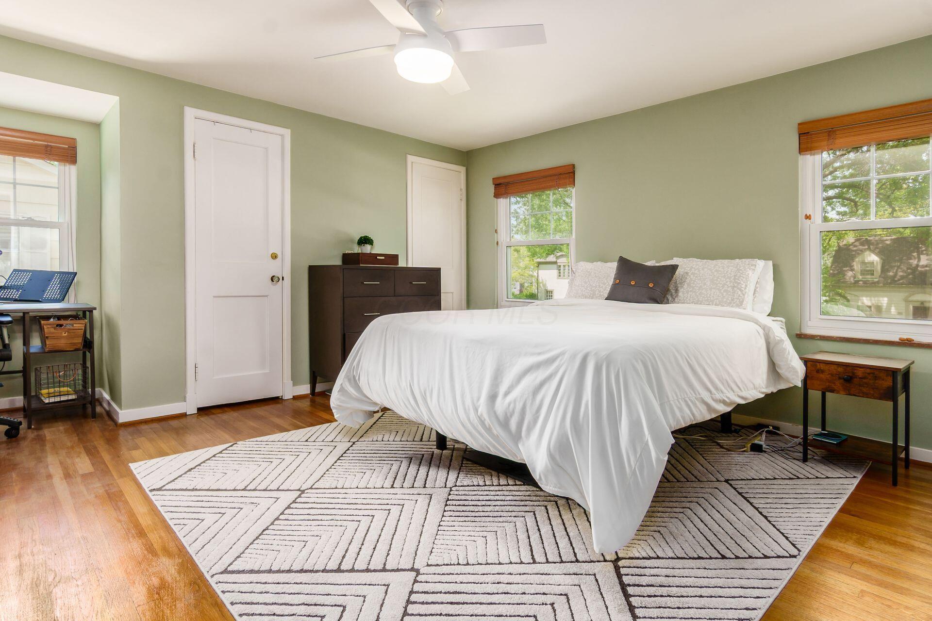 2008 Edgemont Road North Columbus, OH 43212 - Photo 27 of 60 Bedroom 1
