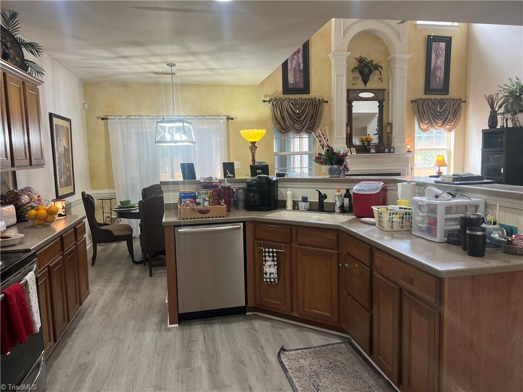 721 Spinning Wheel Point High Point, NC 27265 - Photo 12 of 46