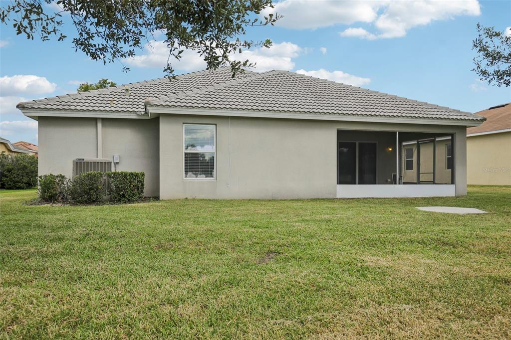 106 Star Shell Drive Apollo Beach, FL 33572 - Photo 32 of 33 a view of a house with a garden