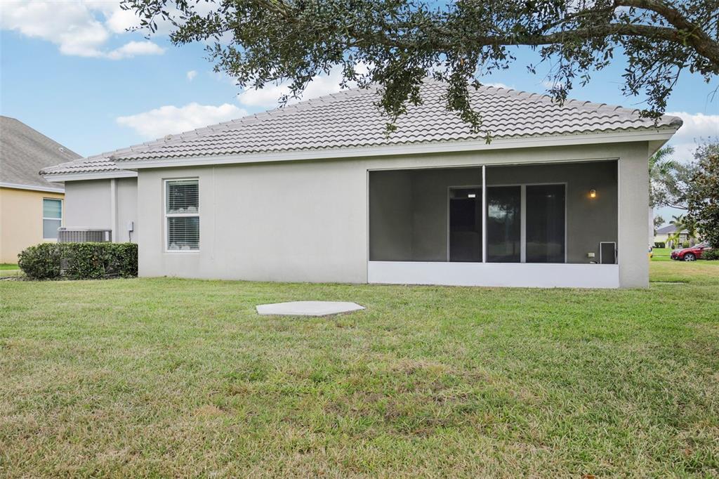 106 Star Shell Drive Apollo Beach, FL 33572 - Photo 33 of 33 a view of a house with a garden