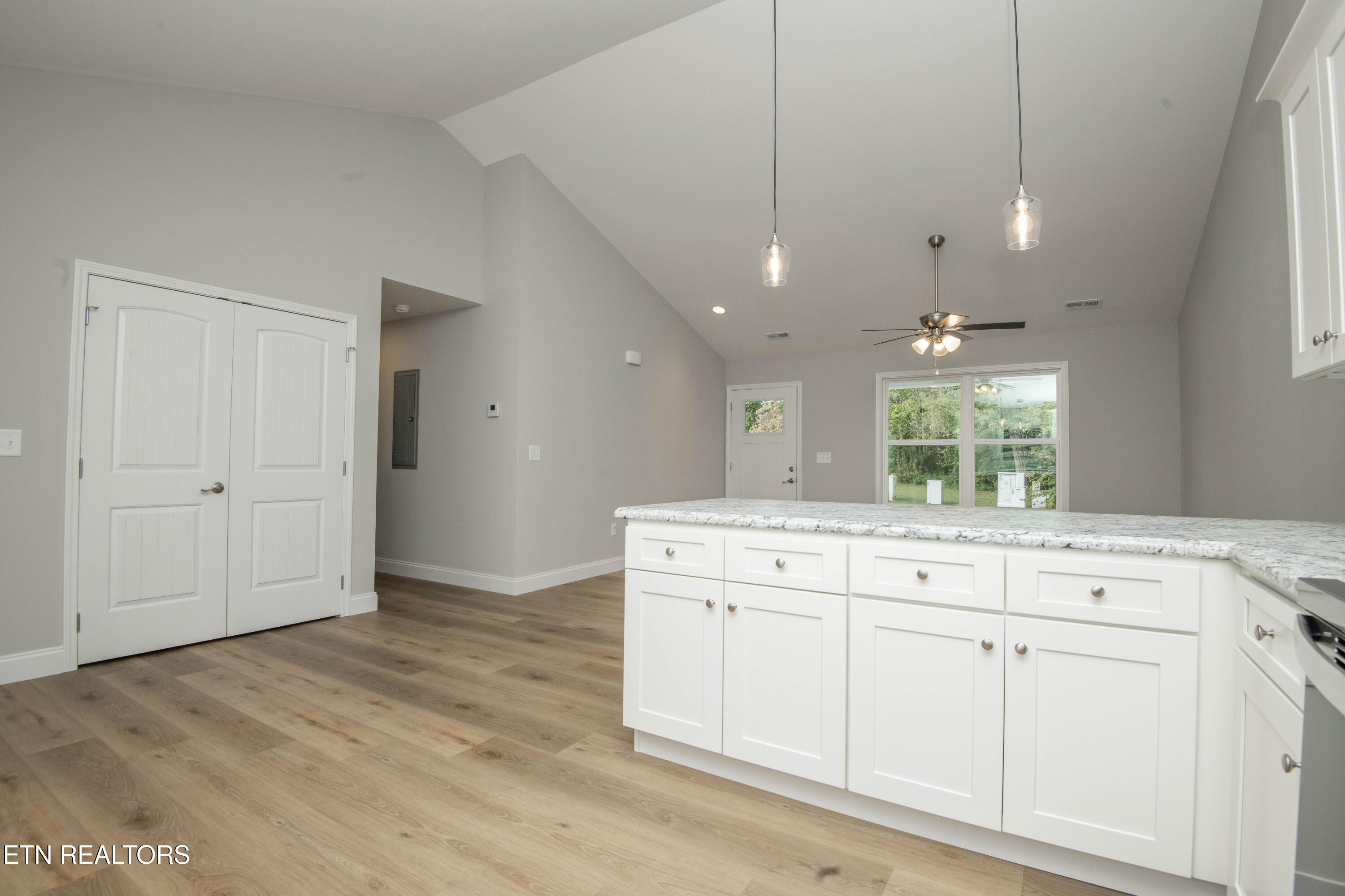 94 Wedgewood Road Oak Ridge, TN 37830 - Photo 12 of 41 12