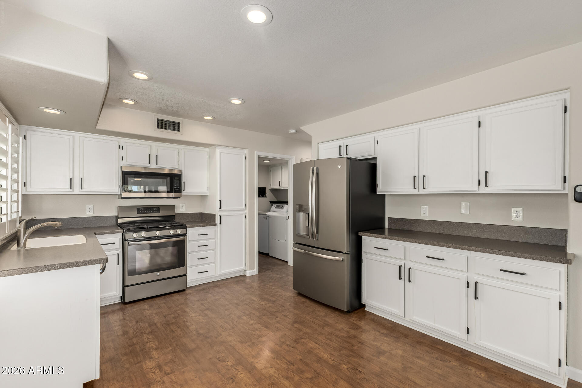 20007 North 33rd Street Phoenix, AZ 85050 - Photo 4 of 17 Stainless Appliances