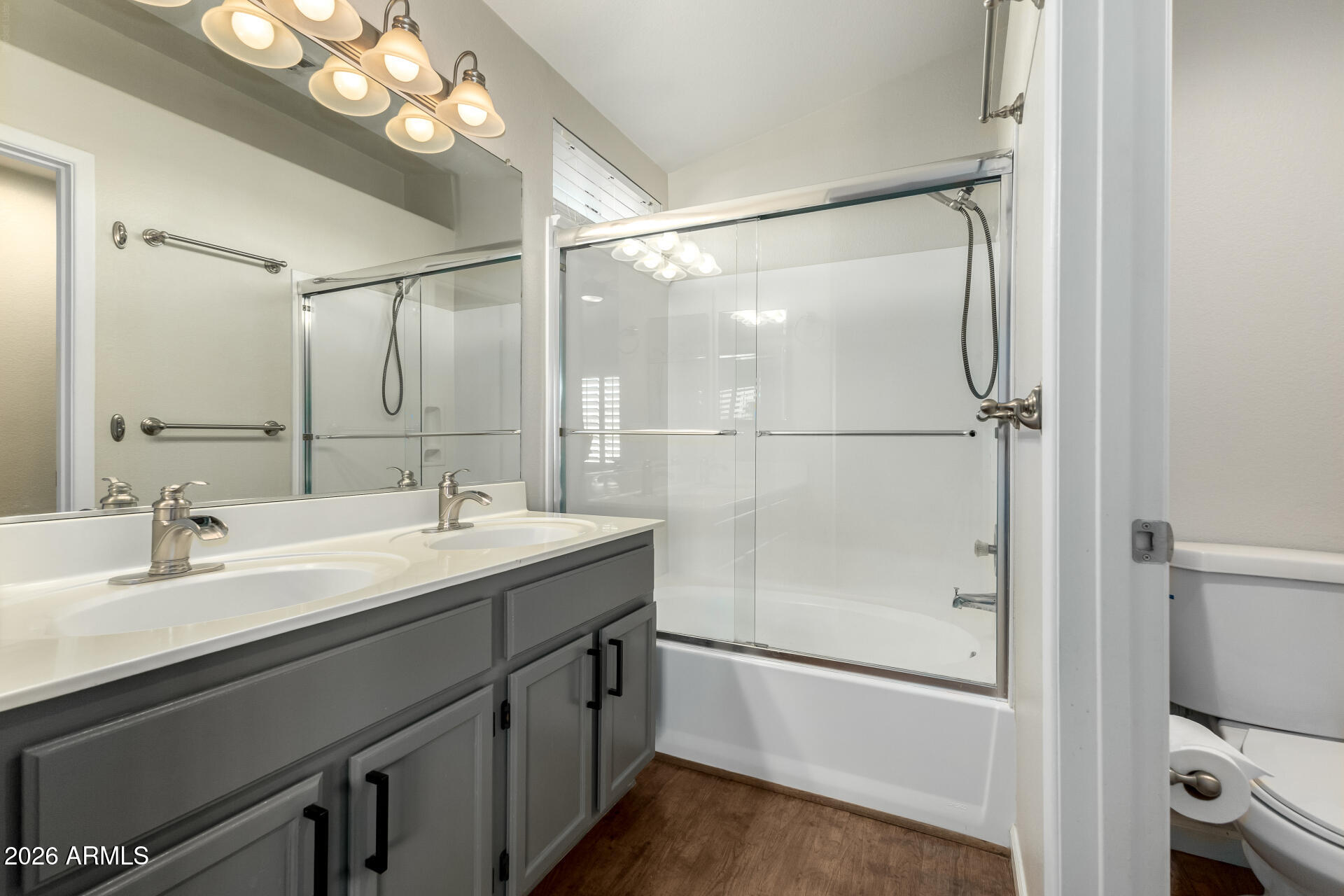 20007 North 33rd Street Phoenix, AZ 85050 - Photo 7 of 17 Primary Bath