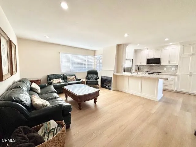 $4,000 | 3725 Sunset Lane, Oxnard, CA 93035