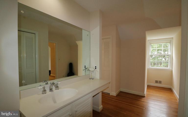 9204 Cedar Way Bethesda, MD 20814 - Photo 25 of 30