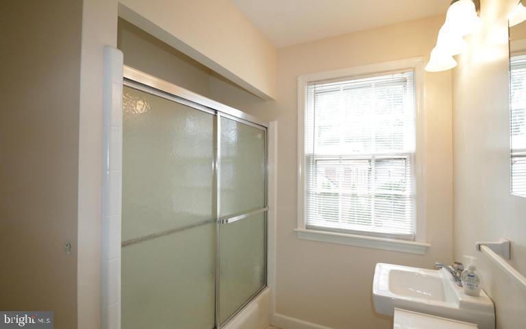 9204 Cedar Way Bethesda, MD 20814 - Photo 26 of 30