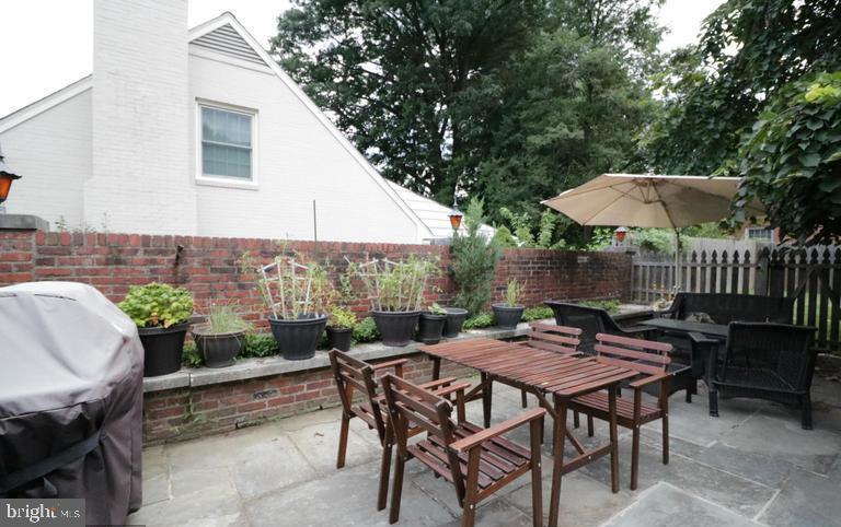 9204 Cedar Way Bethesda, MD 20814 - Photo 5 of 30