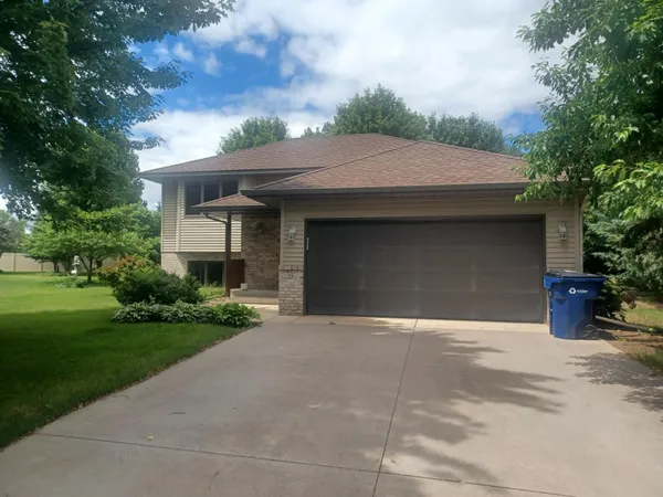 $299,900 | 39 Fairfield Lane, St. Cloud, MN 56303