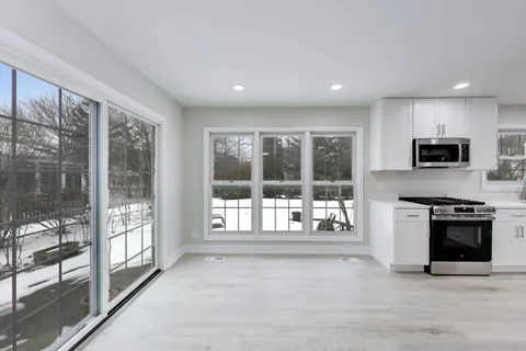 $569,999 | 1137 Fieldstone Lane, Bartlett, IL 60103