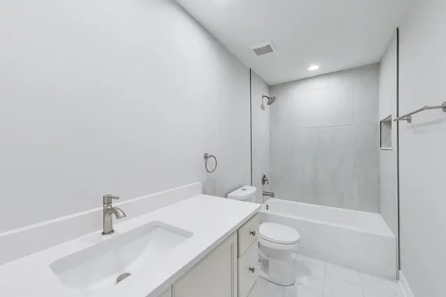 $569,999 | 1137 Fieldstone Lane, Bartlett, IL 60103