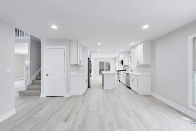 $569,999 | 1137 Fieldstone Lane, Bartlett, IL 60103