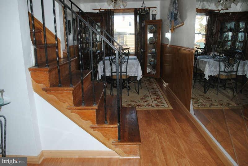 8174 Kavanagh Road Baltimore, MD 21222 - Photo 4 of 19 a view of entryway and hall