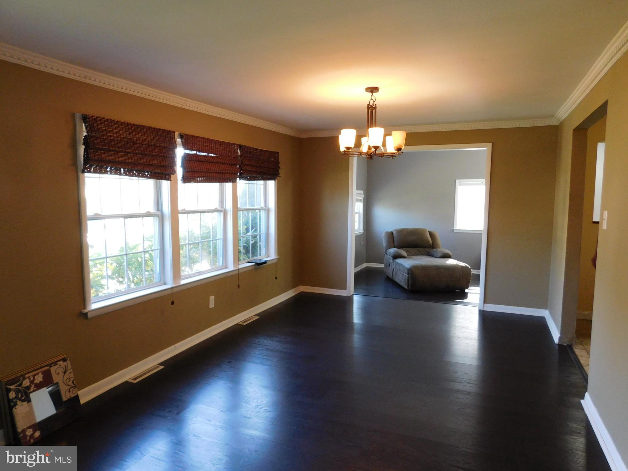 39 Briarcliff Road Marlton, NJ 08053 - Photo 7 of 29 Living room