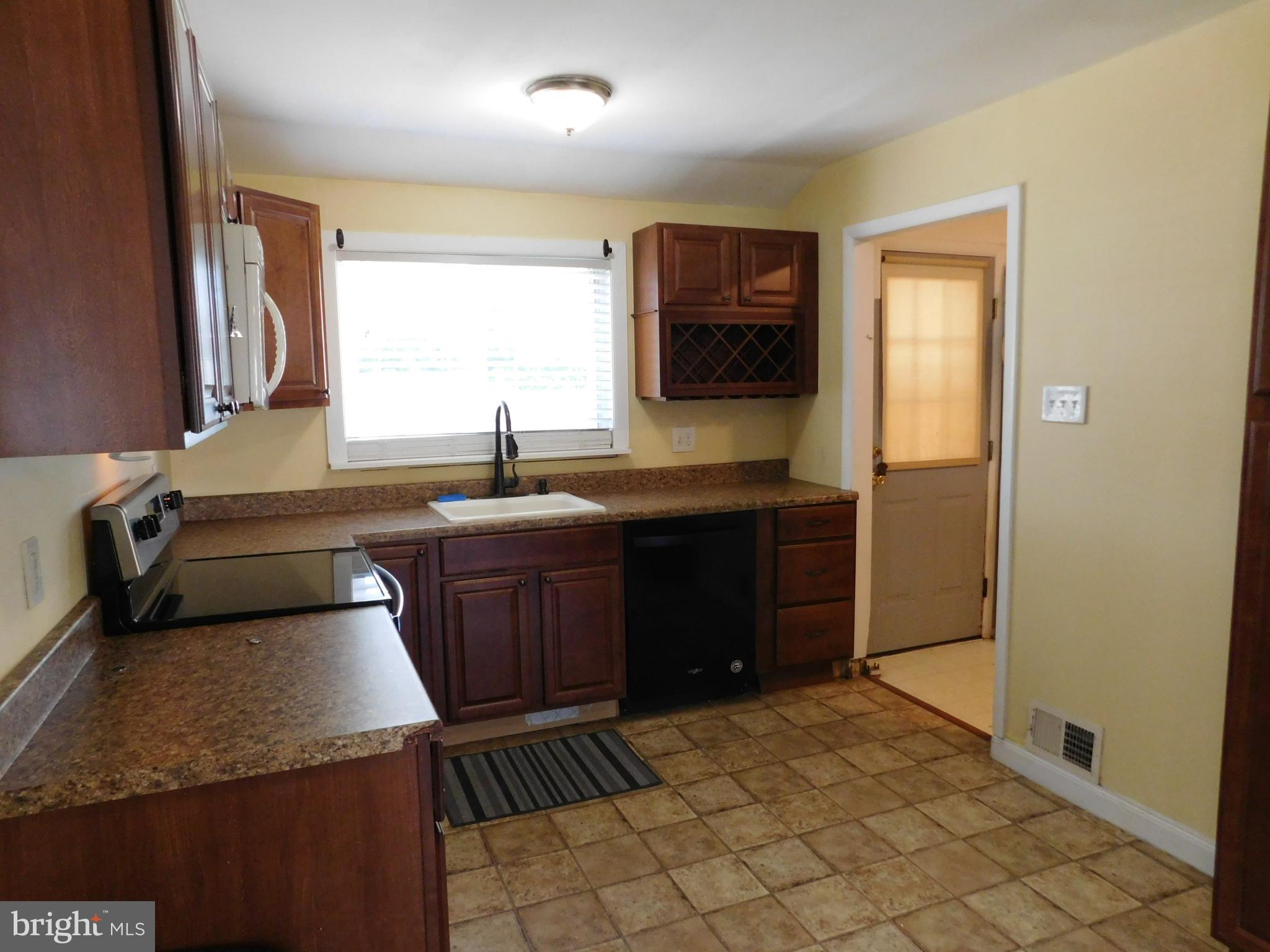 39 Briarcliff Road Marlton, NJ 08053 - Photo 9 of 29 kitchen