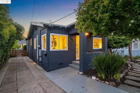 a house view with a outdoor space