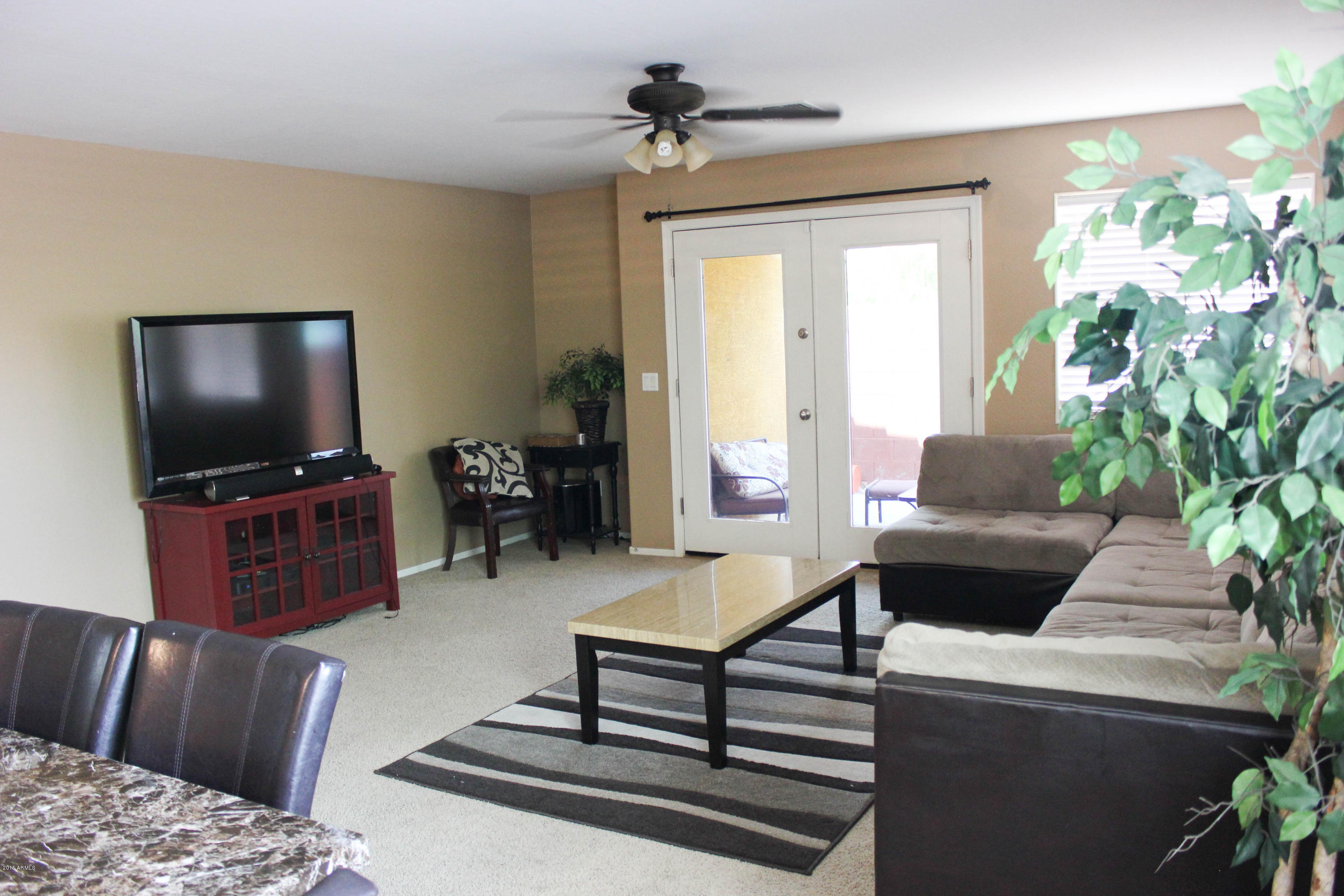 3710 West Carson Road Phoenix, AZ 85041 - Photo 5 of 13 IMG_8195