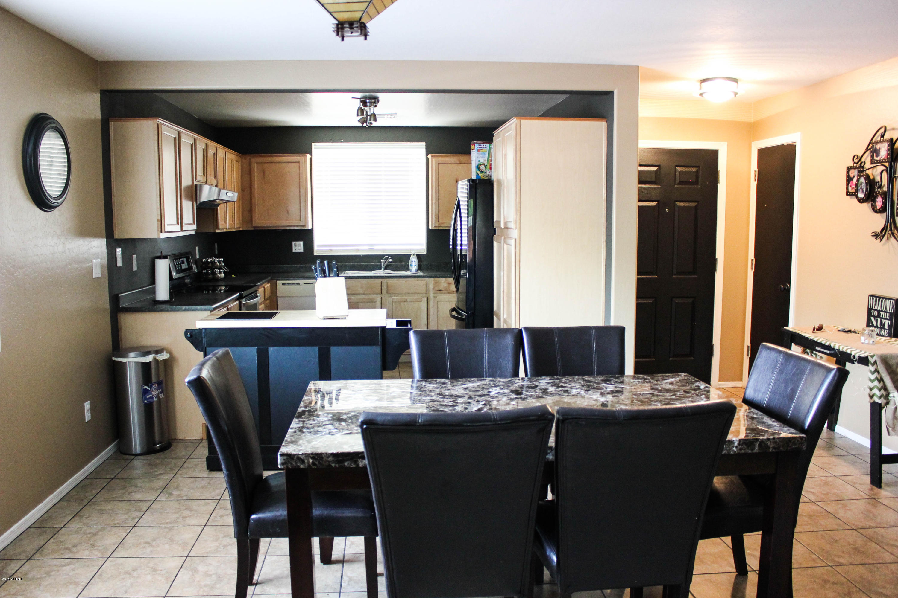 3710 West Carson Road Phoenix, AZ 85041 - Photo 6 of 13 IMG_8222
