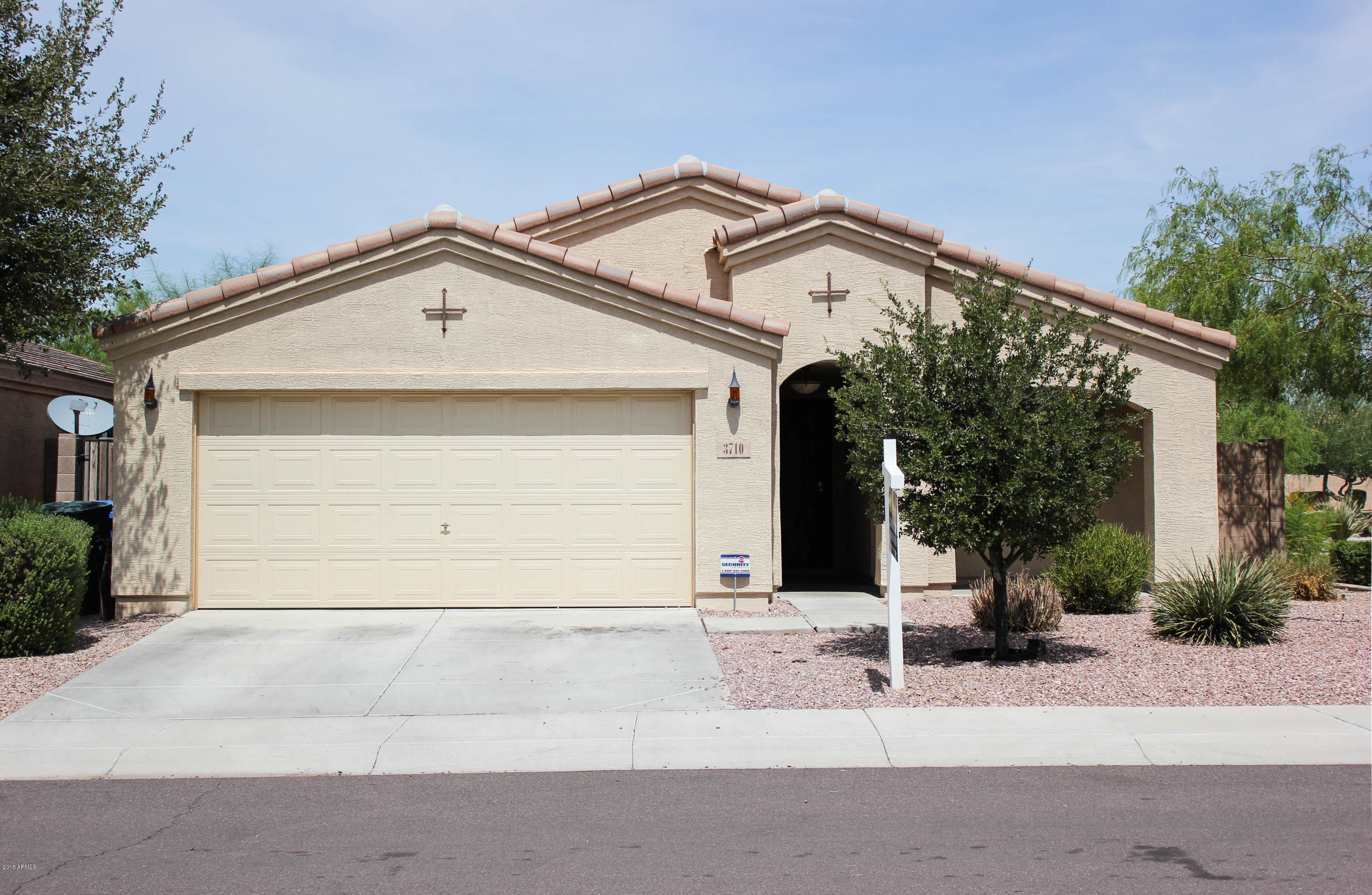 3710 West Carson Road Phoenix, AZ 85041 - Photo 7 of 13 IMG_8189