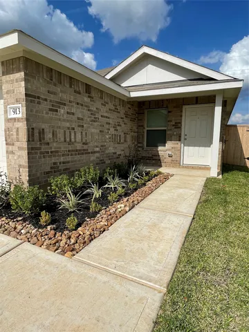 $1,895 | 913 Gentle Moss Drive, Magnolia, TX 77354