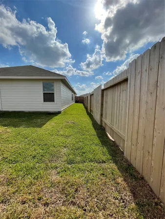 $1,895 | 913 Gentle Moss Drive, Magnolia, TX 77354