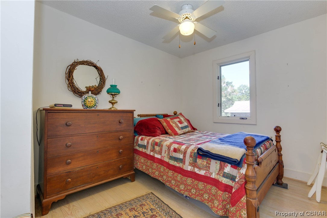 5403 Ark Road Gloucester, VA 23061 - Photo 27 of 50 2nd bedroom