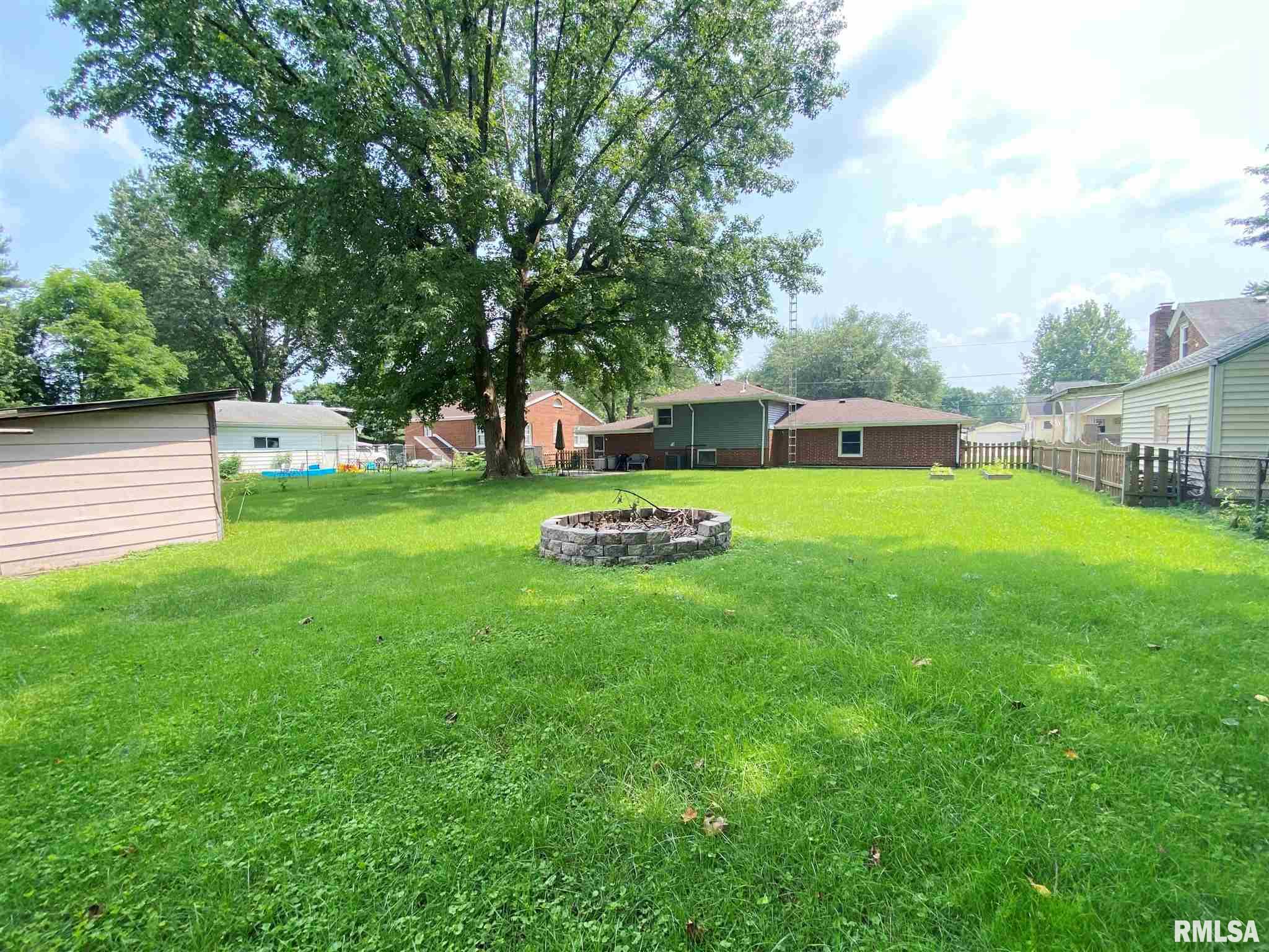 2601 East Keys Avenue Springfield, IL 62702 - Photo 37 of 40 Gallery Image 37