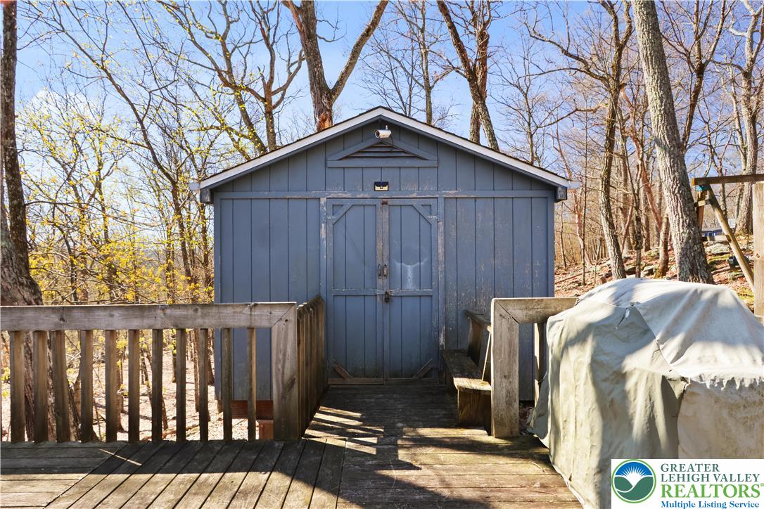 214 Mockingbird Court Bushkill, PA 18324 - Photo 20 of 40 a view of a wooden fence