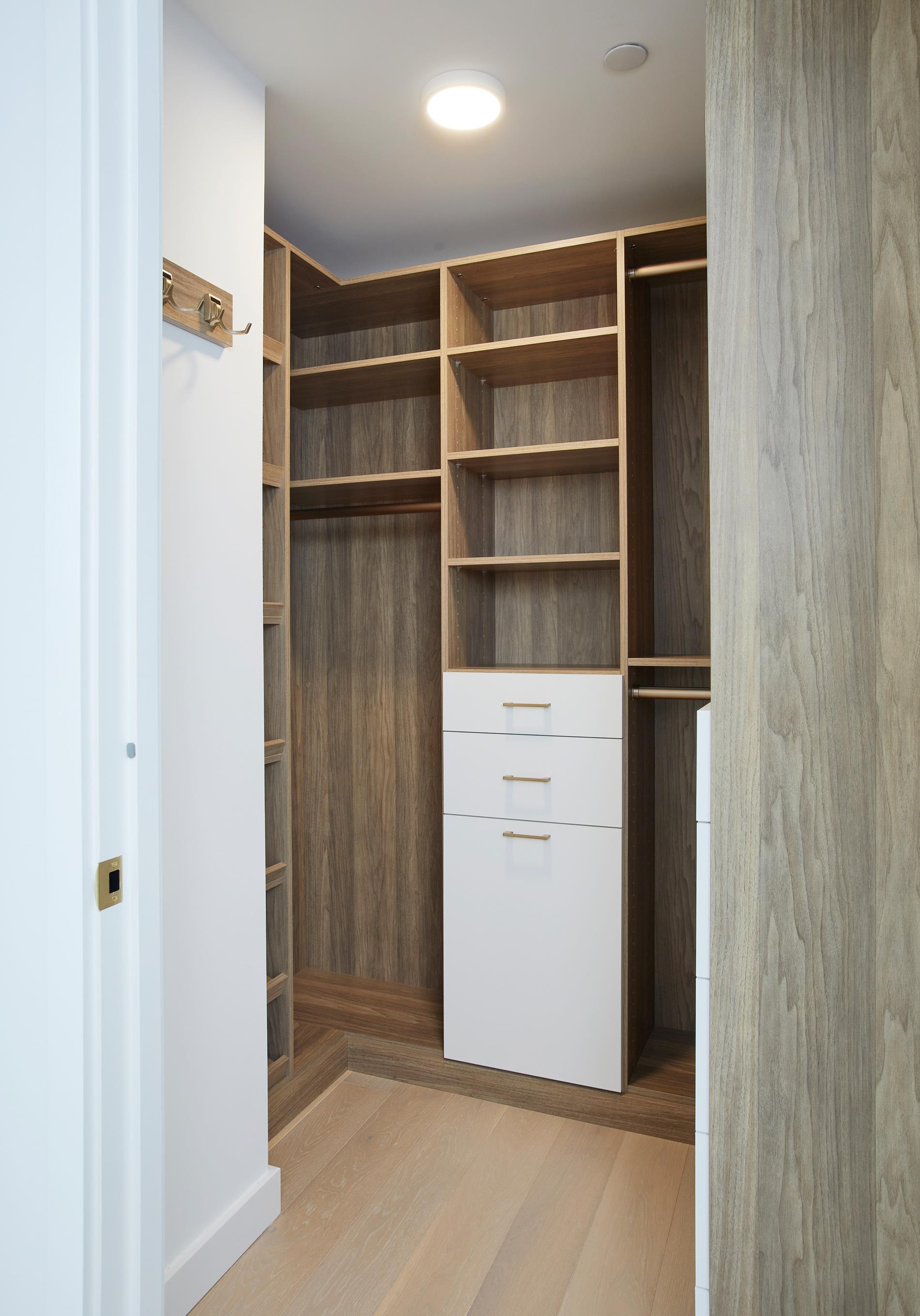 3 Court Square, Unit PH201 Queens, NY 11101 - Photo 5 of 7