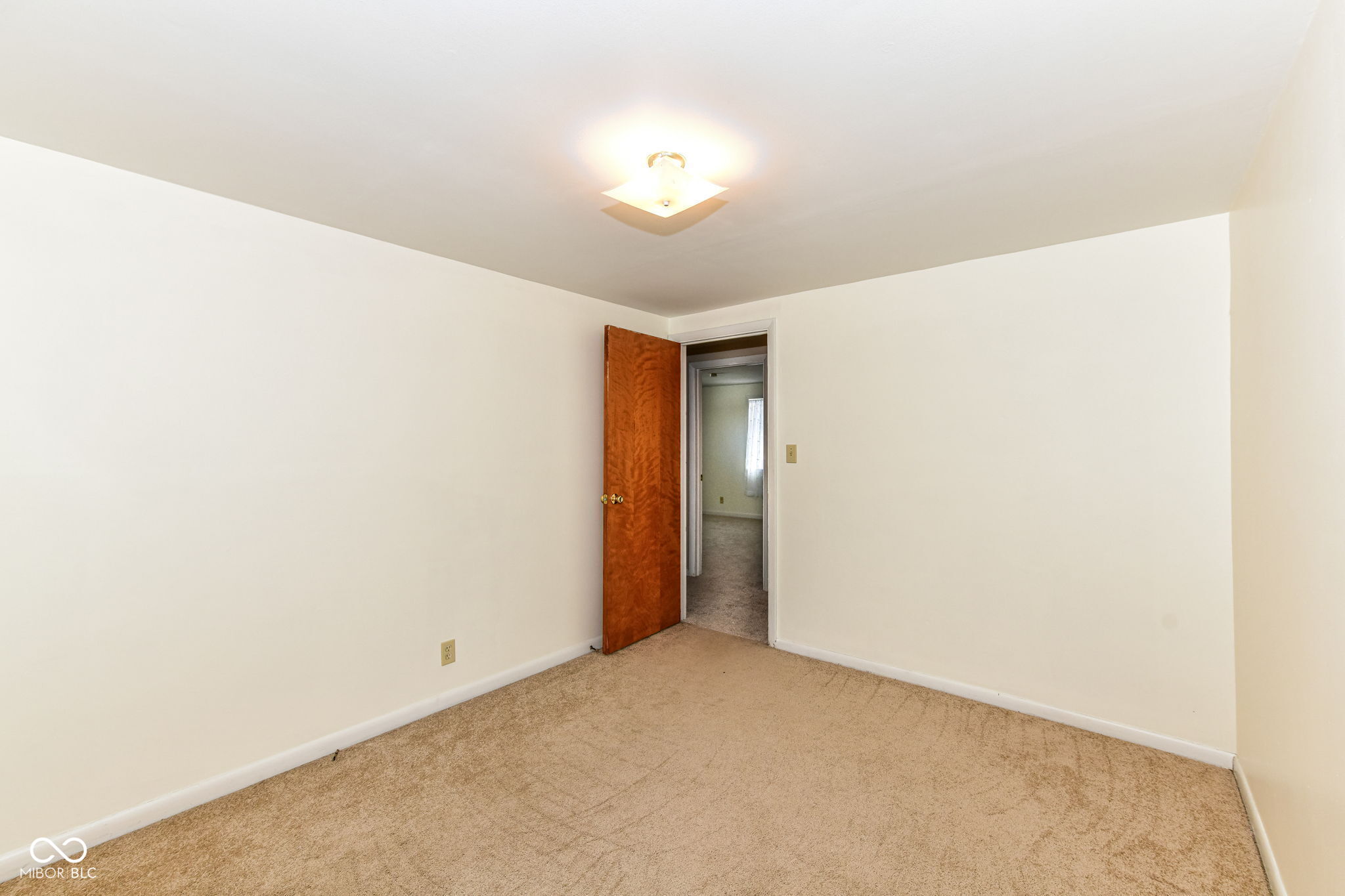 8047 Dix Road Indianapolis, IN 46259 - Photo 11 of 25