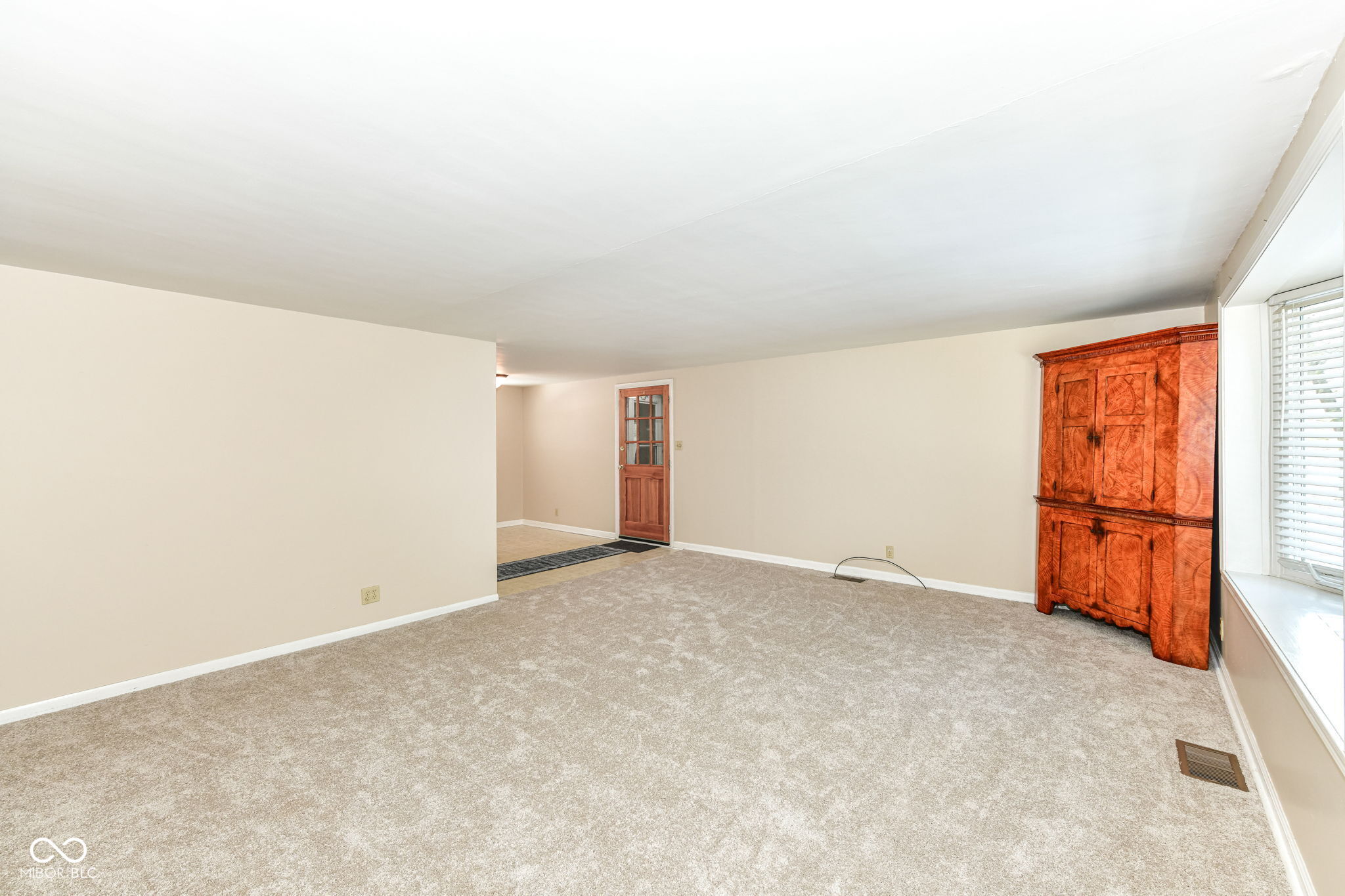 8047 Dix Road Indianapolis, IN 46259 - Photo 2 of 25